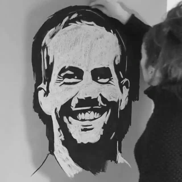 ポール・ウォーカーのインスタグラム：「We love this larger scaled portrait of #PaulWalker, and it’s always fun to see the work that goes behind the creation! @valentinaivezaj_, you’re a wizard with charcoal! 👏   #FanArtFriday #TeamPW」