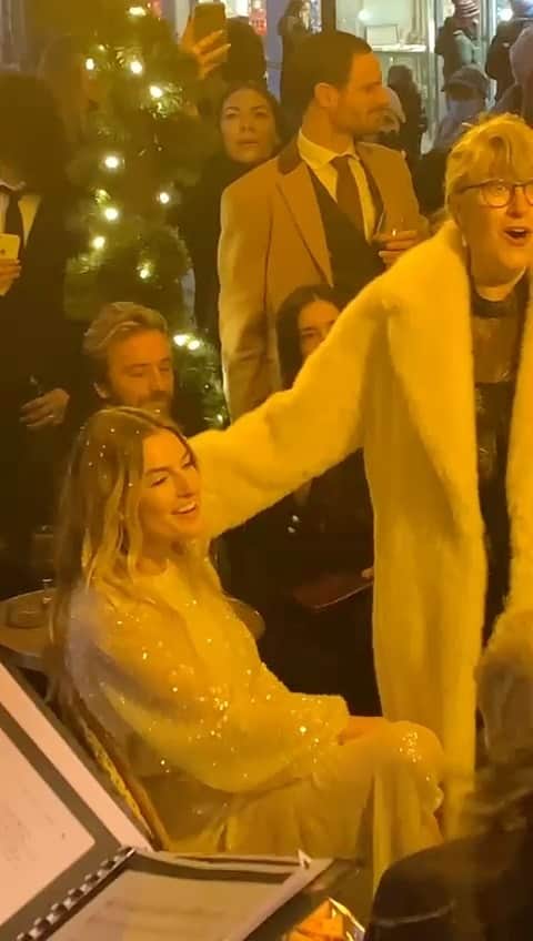 Camille Charriereのインスタグラム：「Parisian wedding but add some british Christmas sparkle... Not the Charriere’s (me and my mom!) singing (if u can call it that) a lot louder than the professional carol singers, right after the registry. Can’t even blame the mulled wine, we do this everywhere we go (my very French dad has learned to endure us). One of my absolute fav moments from the whole weekend ✨✨✨ #lesfusillis」