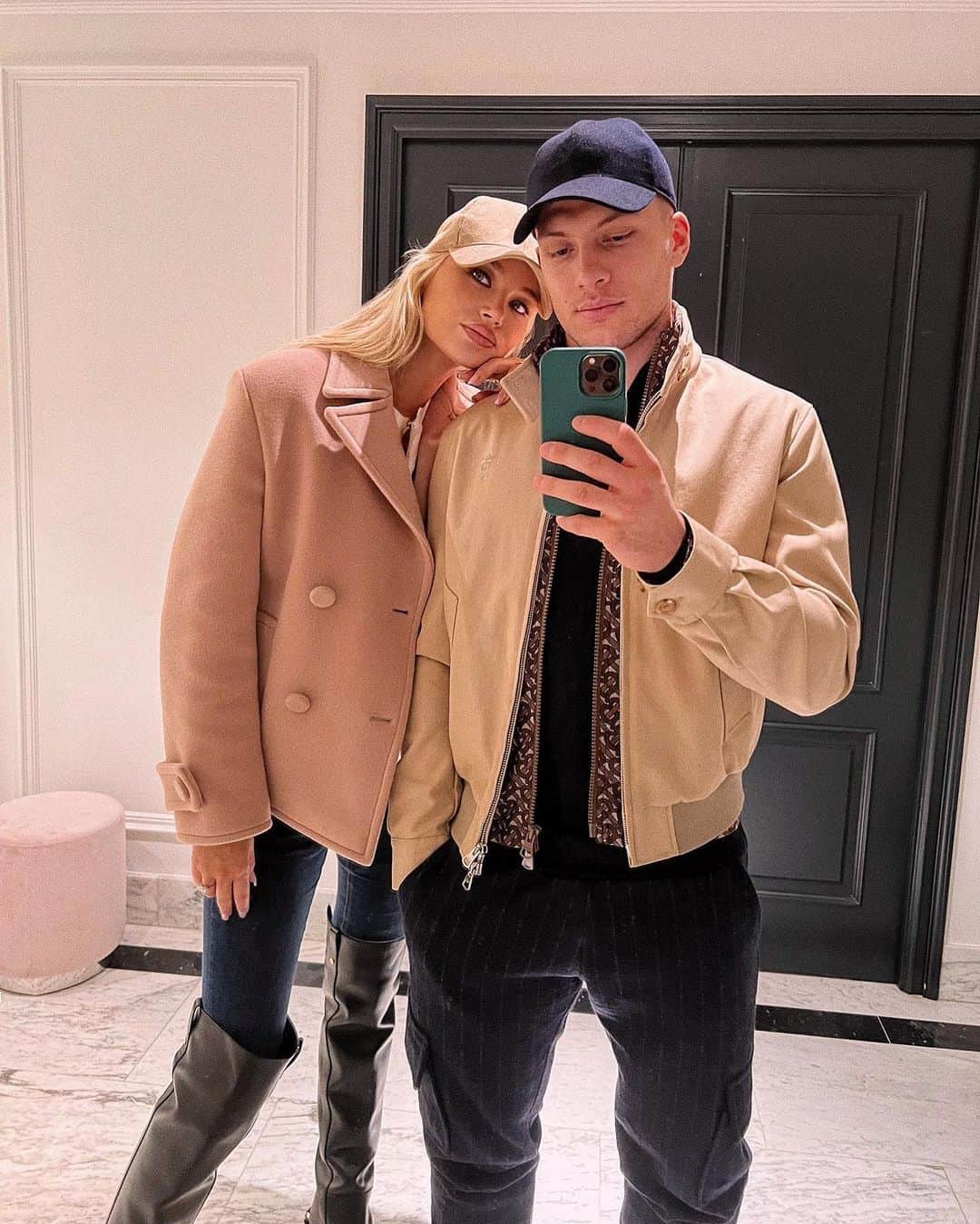 ルカ・ヨヴィッチのインスタグラム：「My love🌍❤️」