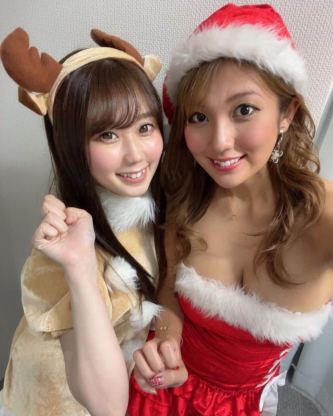 神谷麻美さんのインスタグラム写真 - (神谷麻美Instagram)「もうすぐ #クリスマス だね🎄💗👼🏻💗   #何するの ？🤍 #何しよう ？💖✨  すずのんと #クリスマスコスプレ 🦌🎅🏻💗💖💗💖  💖𝓜𝓮𝓻𝓻𝔂 𝓒𝓱𝓻𝓲𝓼𝓽𝓶𝓪𝓼👑💖✨」12月18日 14時32分 - asamice428