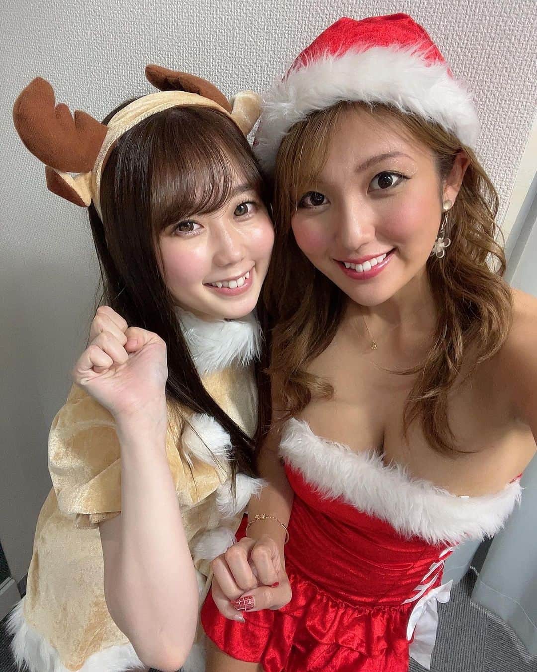 神谷麻美さんのインスタグラム写真 - (神谷麻美Instagram)「もうすぐ #クリスマス だね🎄💗👼🏻💗   #何するの ？🤍 #何しよう ？💖✨  すずのんと #クリスマスコスプレ 🦌🎅🏻💗💖💗💖  💖𝓜𝓮𝓻𝓻𝔂 𝓒𝓱𝓻𝓲𝓼𝓽𝓶𝓪𝓼👑💖✨」12月18日 14時32分 - asamice428
