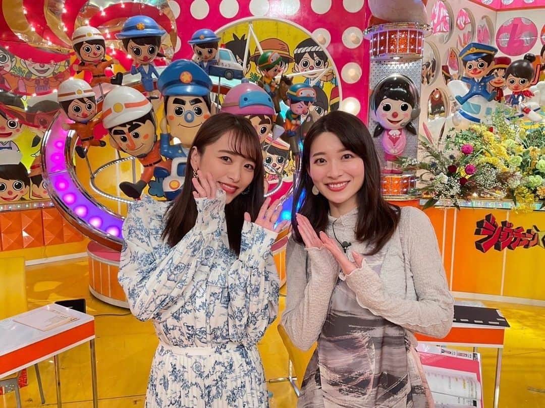 近藤千尋のインスタグラム：「今夜19時〜 ジョブチューン放送です😍📺 たくさんお鍋が食べられて 幸せな収録でした💕💕笑  山本アナとギャル曽根さんに お写真撮っていただきました😍❤️嬉  セットアップ @furfur_official  ピアス @justindavisofficial @jack_joat  プレス @brie_leon  シューズ @miista」