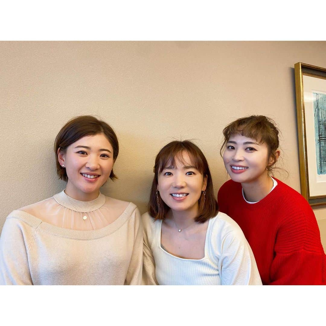 有村智恵さんのインスタグラム写真 - (有村智恵Instagram)「最近のお仕事の時のお写真たちwith @kana._.0616 @asuka_____official @eimango 🥰⛳️  私服は @stylings_official のセットアップ😍 ２枚目は花奈ちゃんとTiffanyのネックレスおそろでした😁  ようやく　@newbalancegolf_japan の冬ウェアが着ることができてすごく楽しいです🥰今年の冬服も可愛くて😍選ぶのが楽しい😁」12月18日 16時56分 - chiearimura