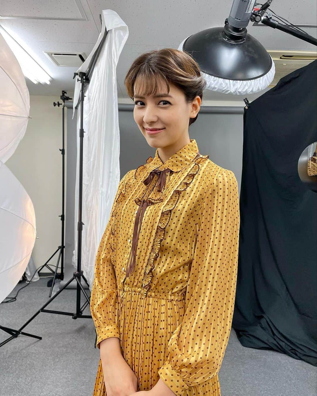 藤井美菜さんのインスタグラム写真 - (藤井美菜Instagram)「. 夏目三葉です🙋🏻‍♀️今夜11時からは「言霊荘」、ついに最終回です🥺 それぞれの関係性が見えてきた9話に引き続き、言霊荘の真相が明かされていく、、はず👻  タイトルコールにかかる2人の声、実は1話から空と三葉の対話だったのですよ。お気づきでしたか..  드라마 “Kotodama-So”, 오늘 밤11시부터 막회가 방송이 됩니다. 9회에서는 과거의 사람들의 관계가 보니기 시작했는데 거기서 있었던 일이 뭔지….밝혀질….거에요. 👻  I’ll appear the Japanese horror drama, “Kotodama-So”, tonight👻  #言霊荘#ホラー#ドラマ#공포#드라마#일드#horror#japanesedrama#drama #👻」12月18日 20時00分 - fujii_mina_0715