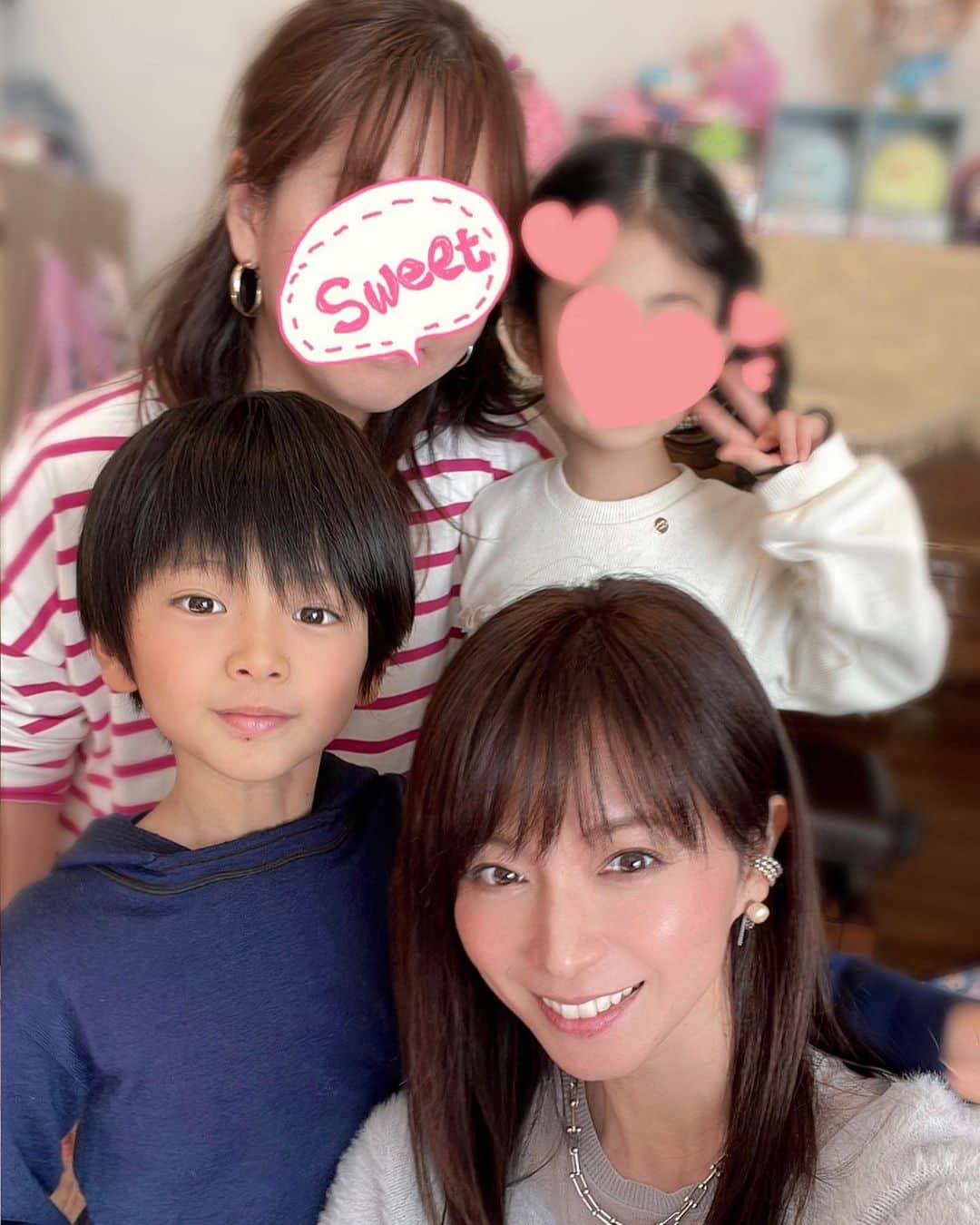 のインスタグラム：「. . 親友宅にて、子供達のバースデー会🎁  ふたりとも、これからも元気にすくすく成長していってね☺️✨  #小2男子#年中さん#ふたりとも12月生まれ#女の子も可愛いなぁ#さつき大好きって何度も言ってくれてきゅんきゅんした#20年以上の仲#長い間支えてくれていてありがとう#これからも親子共々よろしくね」