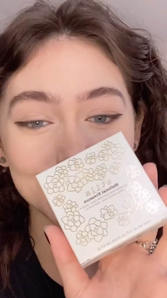 Stila Cosmeticsのインスタグラム