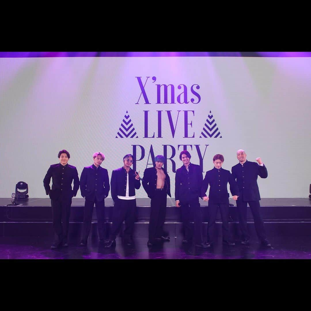 GENERATIONS from EXILE TRIBEさんのインスタグラム写真 - (GENERATIONS from EXILE TRIBEInstagram)「X'mas LIVE PARTY🎄🎤 * Thank you, "DREAMERS" 💫 * #GENEと奇跡の夜に https://abe.ma/3HALBED * * #GENERATIONS #GENE #ジェネ #ABEMA #Xmas #LIVE #GENEjaXmas #DREAMERS」12月19日 11時25分 - generations_official