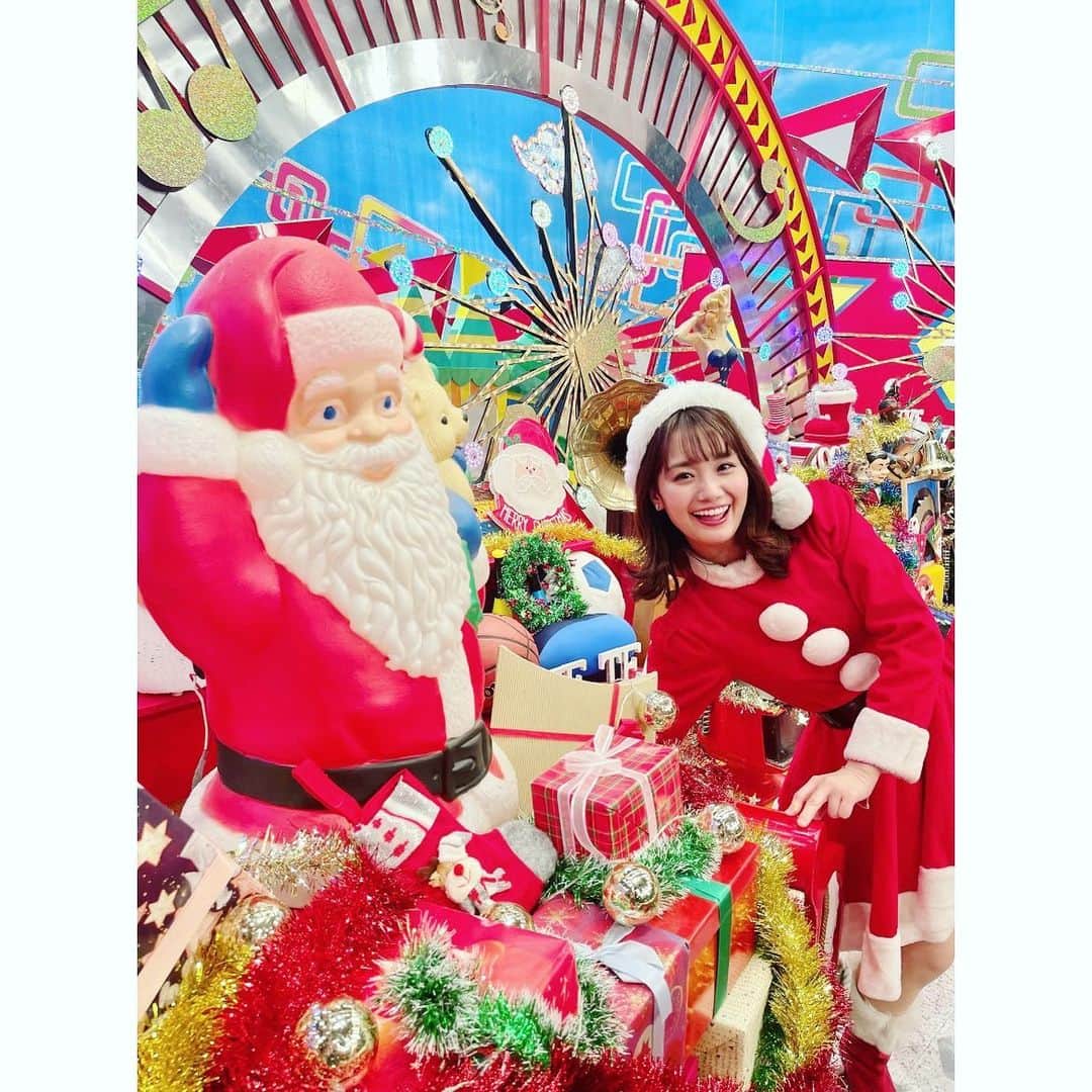 のインスタグラム：「今夜19時〜 「ミュージックジェネレーション」 　　　　　　　　　　　第5弾🎅  今回はもちろん この時期にぴったりのテーマになっております🎅  〈定番クリスマスソング編〉〈テンションが上がる曲編〉〈ドラマ主題歌・秋・冬編〉です。  これをみて、クリスマス盛り上げラストスパートを切って下さい⛄️🎄  ぜひご覧ください！  #世代別ベストソング #ミュージックジェネレーション #クリスマスソング」
