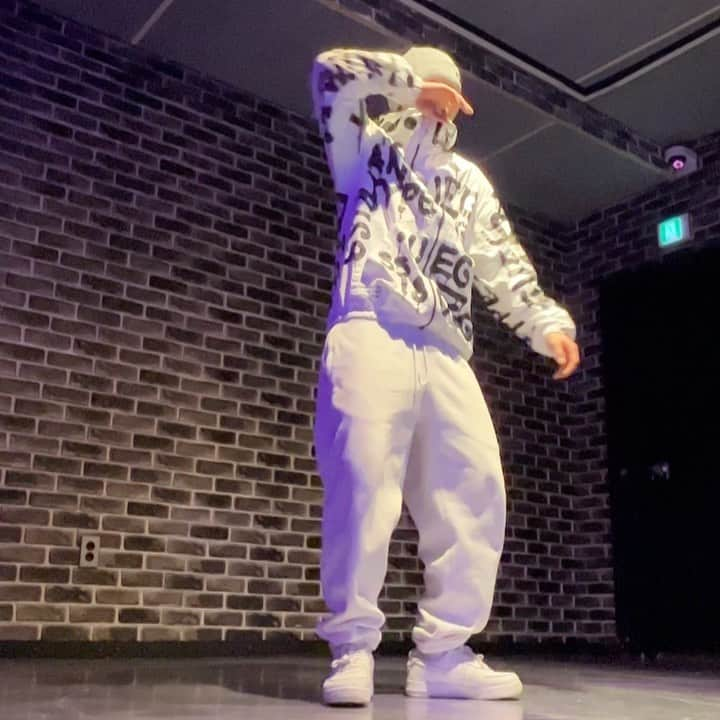 ホヤのインスタグラム：「#freestyle」