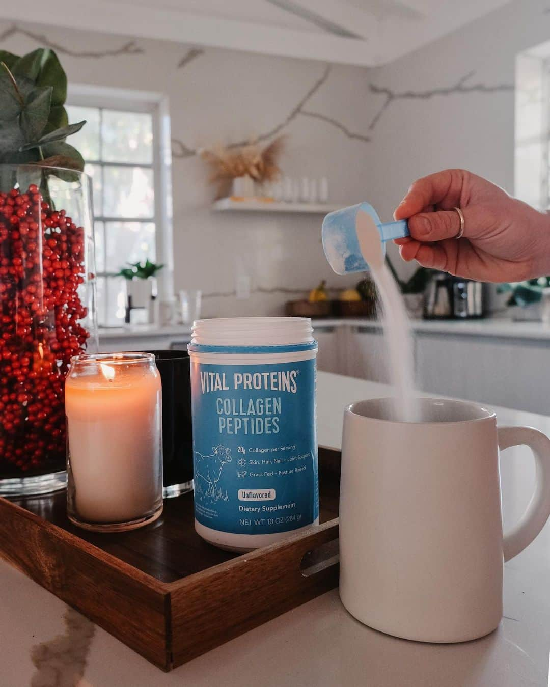 ヴェール・ゲンタさんのインスタグラム写真 - (ヴェール・ゲンタInstagram)「Sunday morning coffee w a dash of collagen 💫 Do you guys take collagen?? @vitalproteins #vitalpartner」12月20日 0時41分 - valegenta