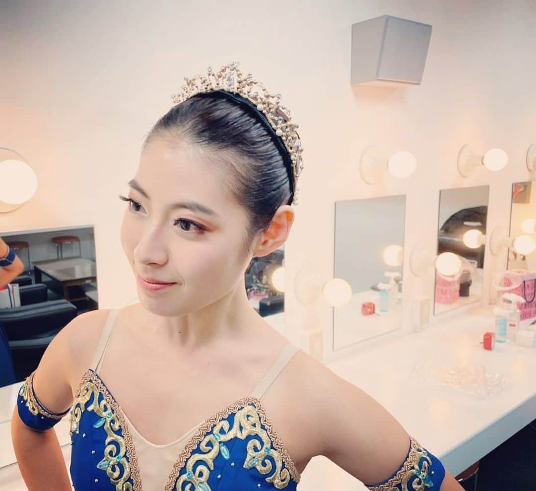 瀧本美織のインスタグラム：「🩰 メイクさんの賜物です✨   #ドラマ  #踊り場にて  #一日だけの  #バレリーナ」