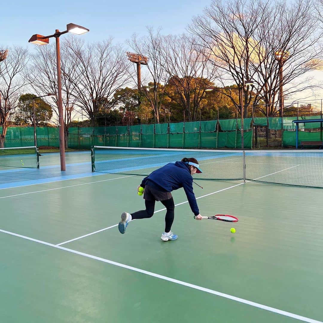 楪望さんのインスタグラム写真 - (楪望Instagram)「午後からテニスな日曜日🌞 良き休日でした☺︎☺︎☺︎ 今年もこれで…打ち納めかなー🎾 #テニス #tennis #打ち納め #今年もあと2週間 #大井ふ頭中央海浜公園 #🎾」12月19日 18時02分 - nozomi_yuzuriha_official