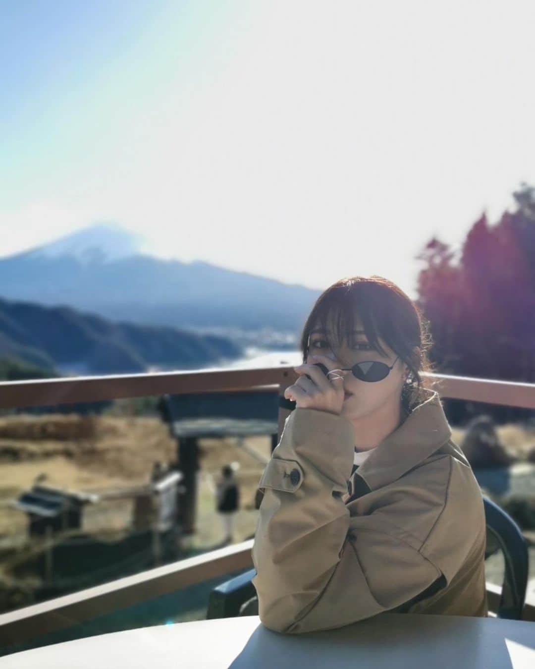井手上漠さんのインスタグラム写真 - (井手上漠Instagram)「富士山みてきました。 とても空気がおいしくて、身体がみなぎっています。-2℃の場所だったんですが寒さも忘れるくらいパワーをくれました富士山。さすがです。」12月19日 18時53分 - baaaakuuuu