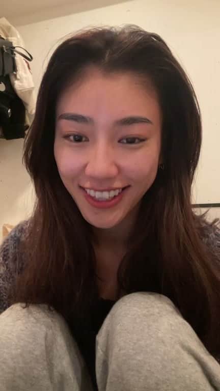 松本優のインスタグラム：「先程発表したのはまつ毛眉毛美容液の発表でした🥺 今後改めてたくさんの情報を発表していきますので乞うご期待！  夢だったことが着々と皆さんの応援のおかげで叶えられて本当に感謝してます！来年の春！お届け予定なので皆さんしばしお待ちを🌿」