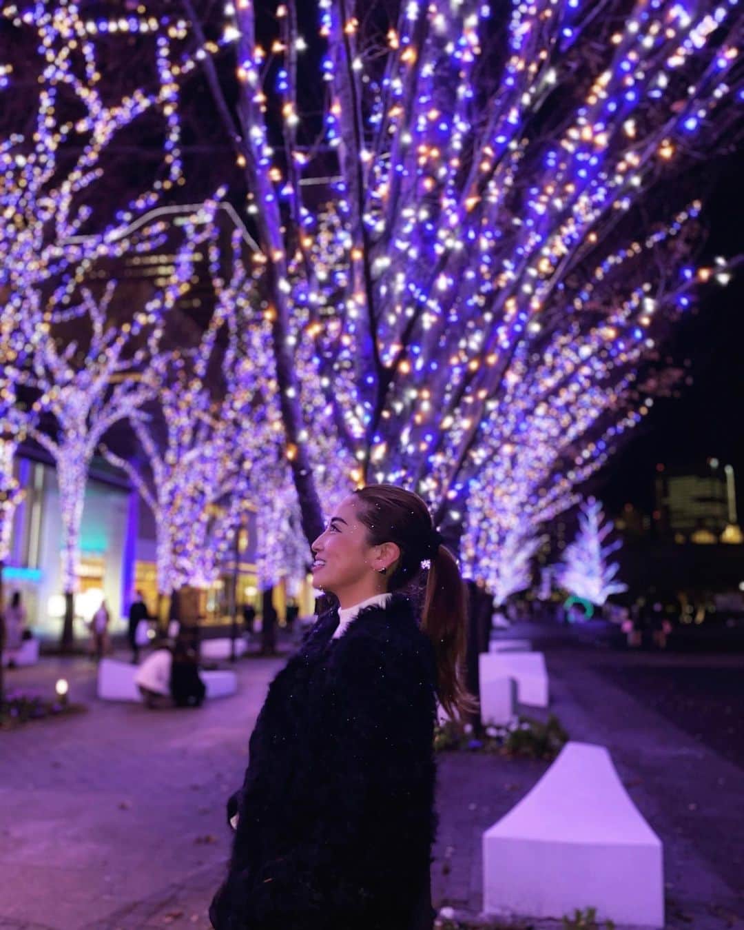 迫田里奈（りなぽよ）さんのインスタグラム写真 - (迫田里奈（りなぽよ）Instagram)「家族と食事の後に ヨコハマミライトのイルミネーション を見てきました🎄✨ キレイだと思わず写真撮っちゃう🤍🤍  ヨコハマミライト開催期間中に イベント公式インスタグラム( @yokohamamilaight )をフォローして みなとみらいエリアのイルミネーションを 撮影した写真と #ヨコハマミライト をつけて 投稿するとプレゼントが当たる キャンペーンを実施してるみたい✨  キレイだったので行ってみてください🌙✨ 開催期間は2022年2月13日まで やってるみたいなので是非🥺👍🏾💕  #ヨコハマミライト #ヨコハマリライト_ad  #みなとみらい線フォト散歩 #横浜  #みなとみらい #イルミネーション  #夜景 #クリスマス」12月19日 19時55分 - rinapoyo.1129