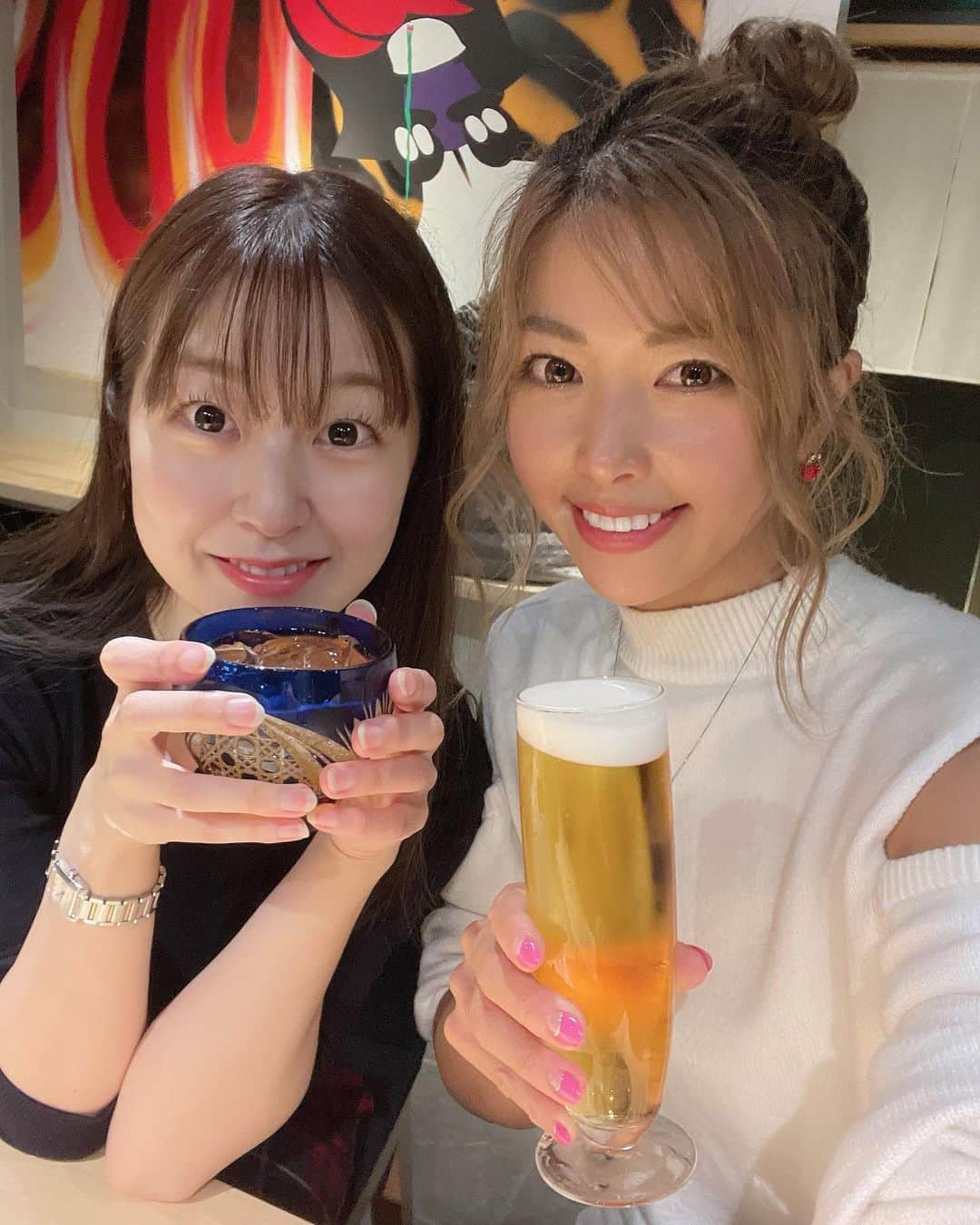 あおい夏海さんのインスタグラム写真 - (あおい夏海Instagram)「今月頭にまいまいの誕生日のお祝いに 久しぶりに お寿司食べに行きました✨  まいまいおめでとう💓 粉雪が降ってキレイ‼️ メリクリ❤️🎄  お寿司最高❤️ 久しぶりに日本酒もちょっと飲んじゃった🤍🤍🍶 ほっぺ赤いw😳  三宿にある個室貸切のお寿司屋さん💓@jippo.sushi.mishuku  二部制になってて貸切りです✨ 急な予約にも関わらず、 親切に対応していただきありがとうございました🥺🙏✨   #あおい夏海 #鮨 #三宿グルメ #お寿司大好き  #誕生日おめでとう  #十方鮨  #寿司好きな人と繋がりたい  #sushistagram  #tokyosushi  #ほろ酔い  #たまにはね」12月19日 20時21分 - natsumi.aoi