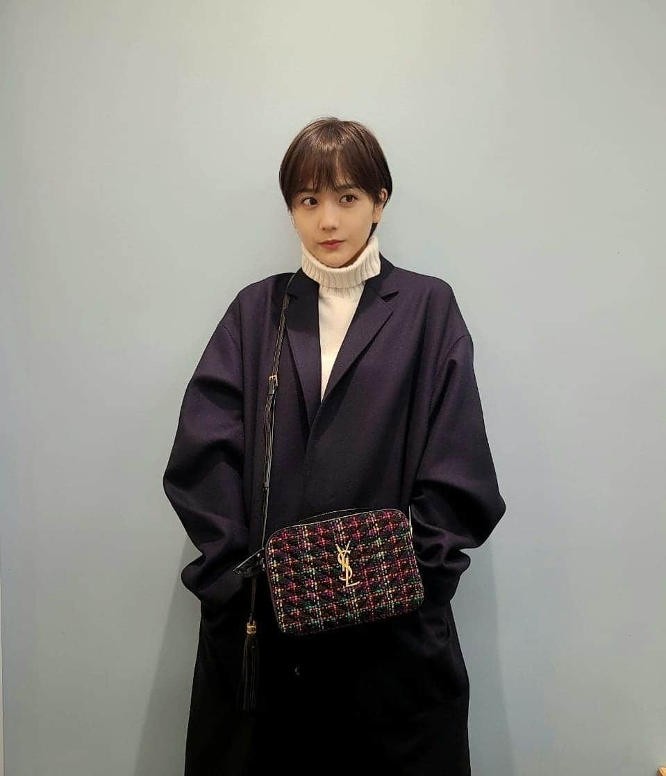 松井愛莉さんのインスタグラム写真 - (松井愛莉Instagram)「今年の冬のお気に入り達🤍  coat @hyke_official  knit #uniqloplusj  bag @ysl  #saintlaurent」12月19日 21時42分 - airi1226_official