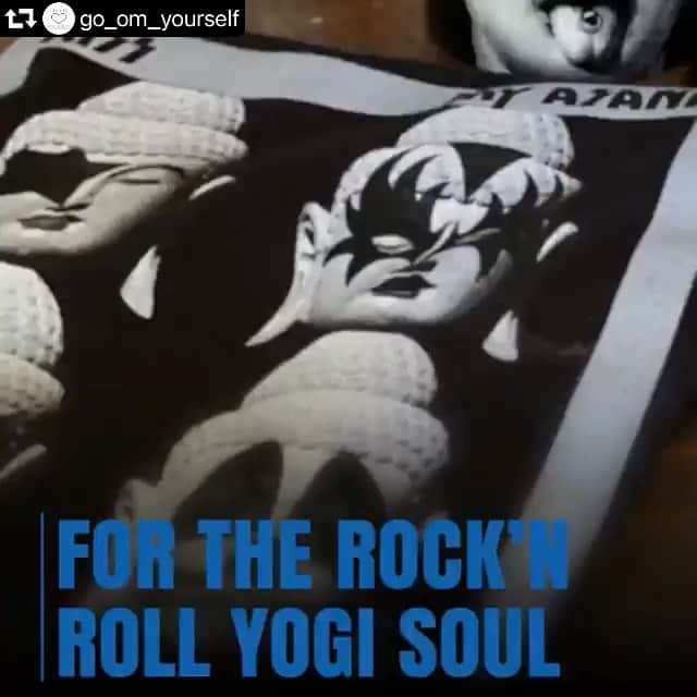 エディ・マクリントックのインスタグラム：「#repost   @go_om_yourself ・・・ Fresh favorites right now! . . . . . .  #goomyourself #holidayfaves #bestsellers #yogigifts #yogisoul #rockandrollyogi #kissmyasana #yogistardust #yogatees #graphictees #amromatherapycandle」