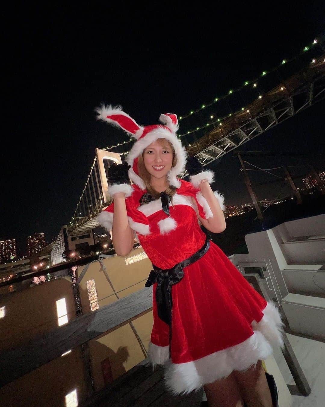 神谷麻美さんのインスタグラム写真 - (神谷麻美Instagram)「#うさぴょん 🐰#サンタさん だよ～🎅🏻🤍💕🤍💕✨   #クリスマス 可愛い〜🥰🎄🐇💖🌟✨   #ぴょんぴょん 🐰❤️🤍❤️🤍❤️🤍❤️」12月20日 8時44分 - asamice428