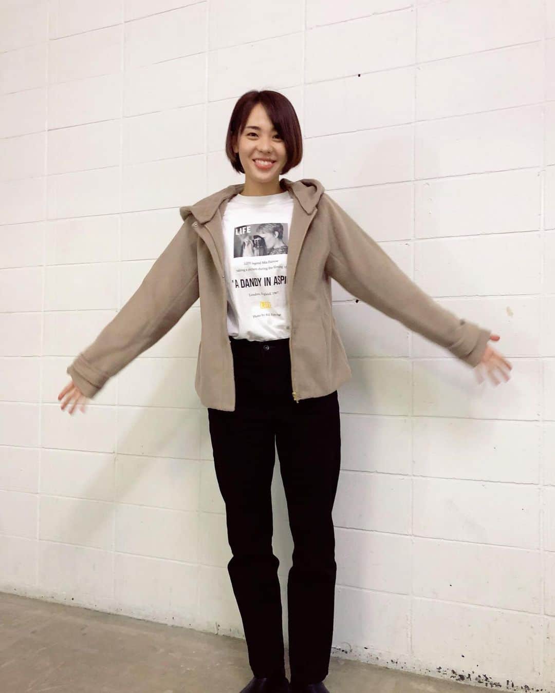 迫田さおりさんのインスタグラム写真 - (迫田さおりInstagram)「・ コートの袖の長さが素敵です🥺 なかなかないのよ! ここまで長さのある袖🥺🎉 感激✨ 噂には聞いてたけど、ここまで感動するとは🤭✨ ・ ・ #MIHARU #ミハル」12月20日 20時16分 - saori.rio