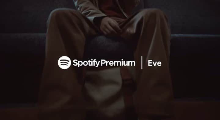 青木柚のインスタグラム：「『Spotify premium』の新CMに出演しています。  色々なキャラクター達と同じ世界で🚃 たマゴちゃん可愛い。  #Spotify #Spotifypremium」