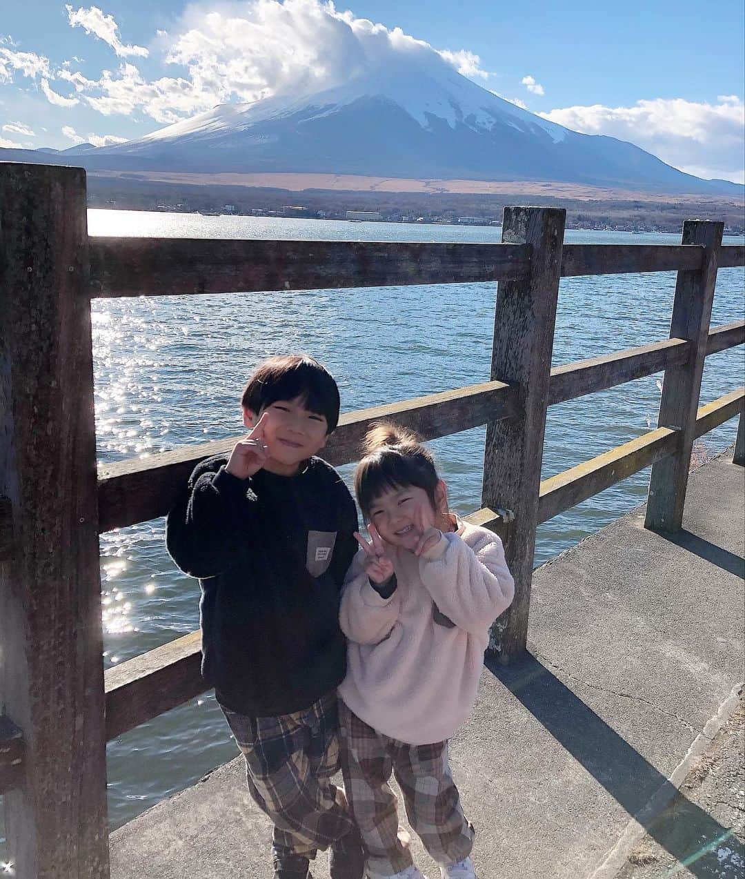 菊地あやかのインスタグラム：「富士山も川も凄く綺麗でした🥺🗻🤍」