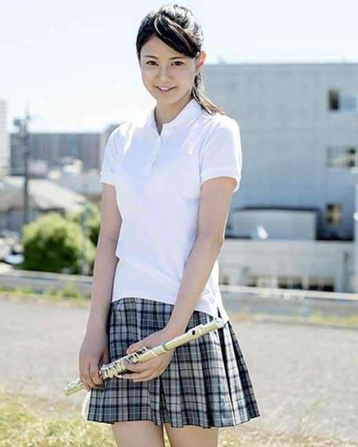 にょにょ（グラドルやAV女優を応援する垢）のインスタグラム：「#河原かえで ちゃん  12月20日のお誕生日おめでとう(・ω・)ノ🌴🎇🎆🎉🎂🎁🎉🎈 . . . #元AV女優  #KaedeKawahara」