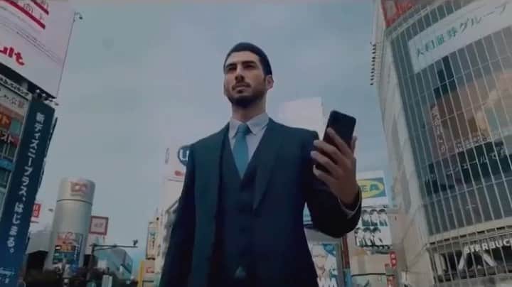 ワシントン・フェラーリのインスタグラム：「【ウォーキングデット】サバイバーのCMにでてます。このアプリはかなり面白いです。気になる方はチェックしてね！  I'm in a commercial for the Walking Dead Survivor.  This gaming app is quite fun. If you are interested, check it out」