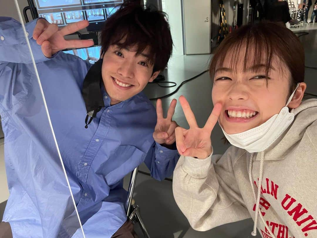 小芝風花さんのインスタグラム写真 - (小芝風花Instagram)「お知らせです📢 明日、12月21日（火） NHK総合　22:00〜 「LIFE！冬1」に出演させて頂きます☺︎  えいちゃんこと、赤楚衛二くんとは、なんと4回目の共演です😊 楽しかったなぁ〜っ♪  ぜひご覧ください(｡・・｡)  #life冬1 #おしゃれさんと繋がりたい」12月20日 15時36分 - fuka_koshiba_official