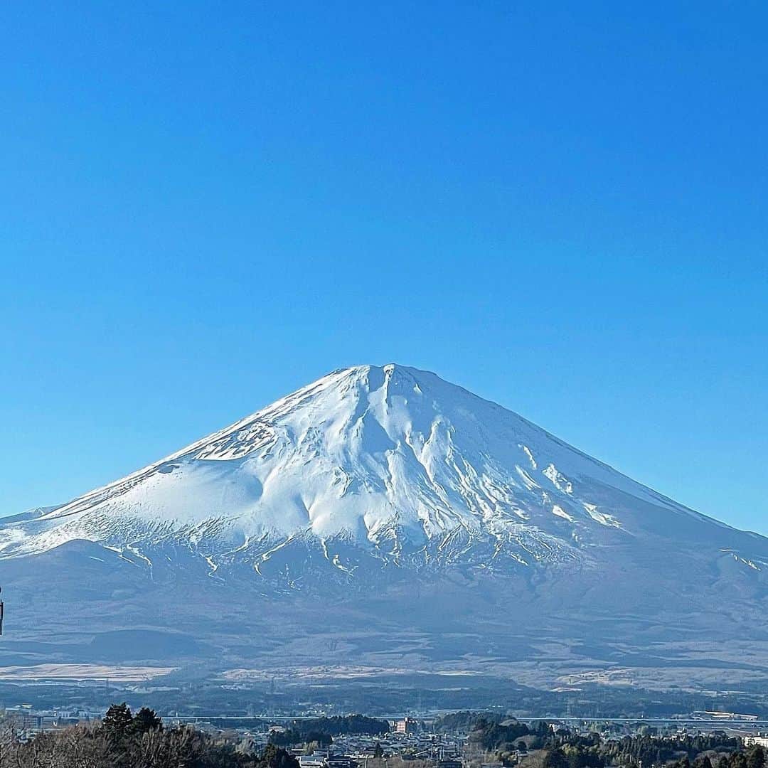 鎌田紘子のインスタグラム：「. . . #fujisan #富士山　#japan #日本の景色　#日本の景色は美しい #mountfuji #mountfujijapan #japaneselandscape #일본전망　#후지산」