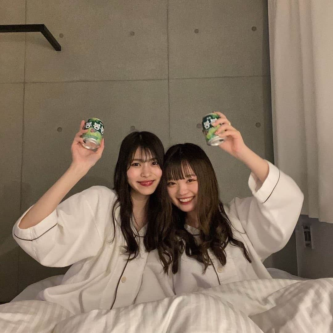 R i R y (リリー)さんのインスタグラム写真 - (R i R y (リリー)Instagram)「『 #ホカンス で撮るお手本ショット👯‍♀️❤️ 』　　  ホカンスで撮りたい写真特集🧸 同じパジャマやクリスマスパーティーで撮ってみてね🙊  Photo by @suzu._.gram @rinkoroom ✴︎---------------✴︎---------------✴︎  ▶▶掲載する写真を募集中📸 カワイイ写真が撮れたら、@velle.jp をタグ付けするか、ハッシュタグ #velle_jp をつけて投稿してみてね♪ velle編集部と一緒にカワイイで溢れるvelleを創っていこう😚🤍  ✴︎---------------✴︎---------------✴︎ #ルームウェア女子 #パジャマパーティー #パジャマ女子会 #お泊まり #お泊まり会 #部屋着 #ホテルセン #hotelcen #hotelsiro #ホテルシロ #池袋ホテル #東京ホテル #東京旅行 #ホカンス #デザイナーズホテル #ホテル #お泊まり #お洒落さんと繋がりたい #おしゃれさんと繋がりたい #池袋カフェ #ホテル女子会 #hotelstay #今日のコーデ #ルームウェア #国内旅行 #国内観光 #かわいいホテル」12月20日 18時18分 - velle.jp