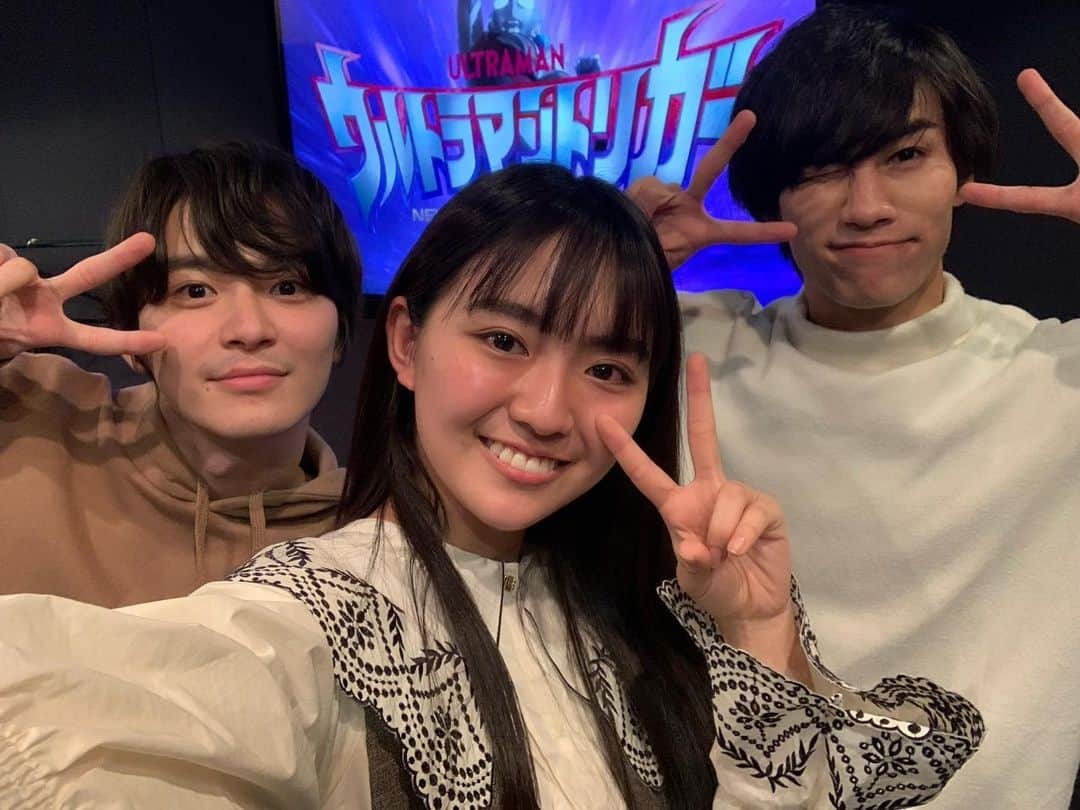 豊田留妃さんのインスタグラム写真 - (豊田留妃Instagram)「ちょっと前のアフレコのときの📸  会うと元気出るし、私も頑張らなくちゃ！って刺激をくれるお二人。いつも笑顔にしてもらってます。  エキスポが待ち遠しいのう！  #寺坂頼我 さん #金子隼也 さん」12月20日 21時32分 - runstagram_717