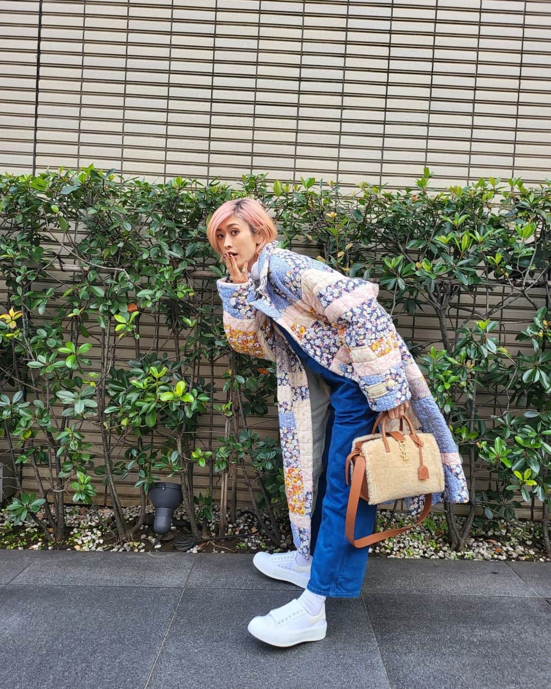 山田優さんのインスタグラム写真 - (山田優Instagram)「この日は このバッグを持ちたくて♡♡♡  #bag  @ysl #SaintLaurent  #yusoutfit  #ゆうのしふく  #outfit #いつかのしふく」12月20日 22時05分 - yu_yamada_