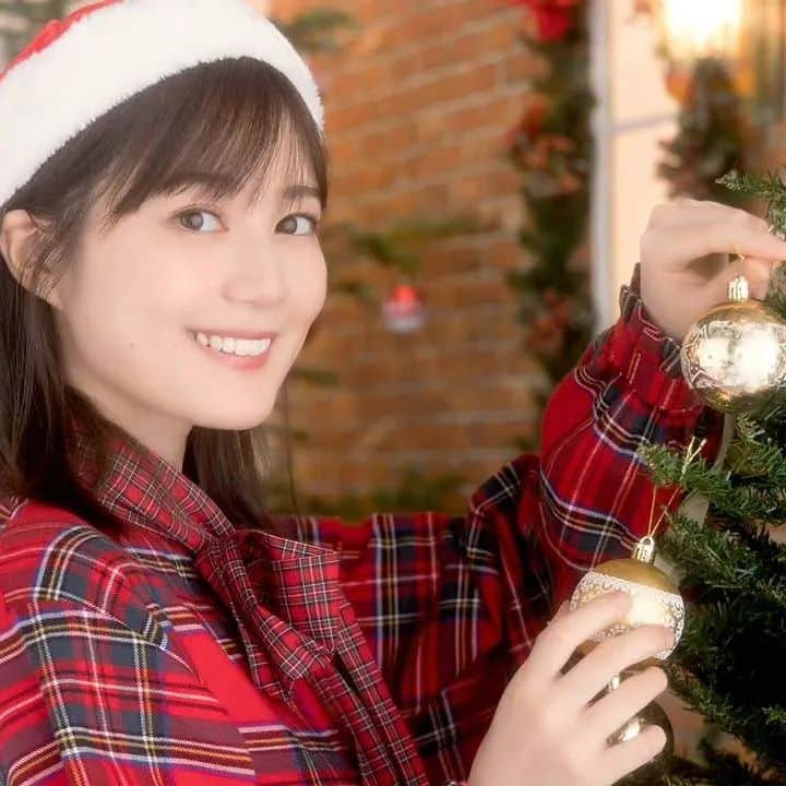 生田絵梨花さんのインスタグラム写真 - (生田絵梨花Instagram)「🎄🎅🎅  #生田絵梨花 #乃木坂46」12月20日 22時39分 - _ikuta.erika