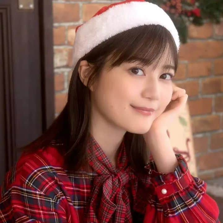 生田絵梨花さんのインスタグラム写真 - (生田絵梨花Instagram)「🎄🎅🎅  #生田絵梨花 #乃木坂46」12月20日 22時39分 - _ikuta.erika