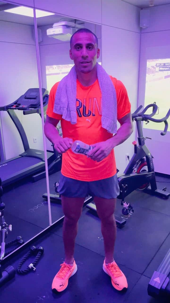 アニス・ベン＝ハティラのインスタグラム：「Als erster deutscher Profifußballer durfte ich bei @oneofeleven_sports im innovativen BODYPHOTON CUBE trainieren, der sich aktuell nur bei den Proficlubs Paris St. Germain und OGC Nizza im Einsatz befindet. Des Weiteren freut es mich, dass ich der erste Sportler in Deutschland bin, der sich einen bestellt hat.  https://bodyphoton.com/sport  #innovation #profisport #fussball #onetouch #verletzungsprävention #reha #infrarottiefenwäre #cube」