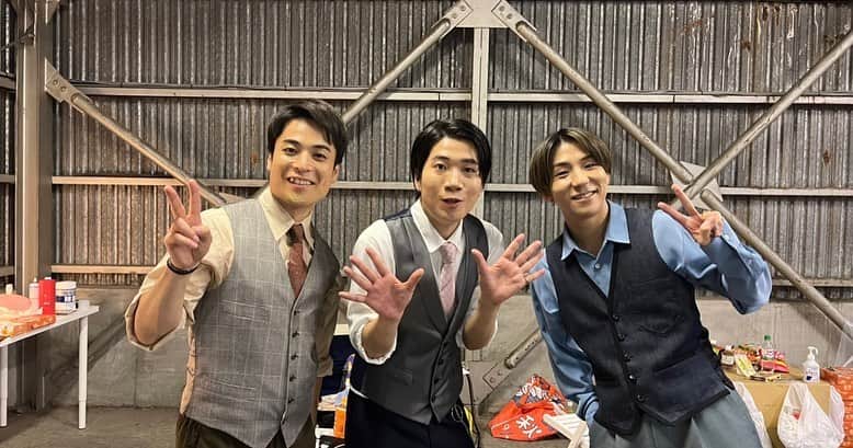 FISHBOYのインスタグラム：「@moreseaman の記念すべきMVに @kazukistkgz と出演させてもらってます！  YouTubeやってなかったらこの3人で並ぶことはなかったのではないでしょうか。  今回楽しい現場に参加できて、記念のMVに出演させてもらえて嬉しかったです。  是非ARATAくんのYouTubeをご覧ください！  来年は自分ももっと頑張ろう！！！励みになりました☺」