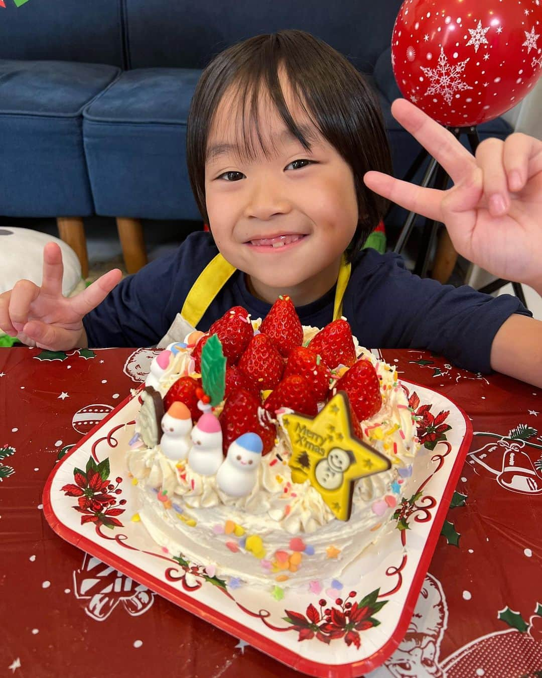 Toy Kids★トイキッズさんのインスタグラム写真 - (Toy Kids★トイキッズInstagram)「クリスマスケーキ作ったよ～！ #トイキッズ #toykids #レオスマイル #クリスマス #xmas #ケーキ #クリスマスケーキ #子供 #こども #キッズ #kids #男の子 #boy #8歳 #レオくん」12月21日 7時24分 - toy_kids_