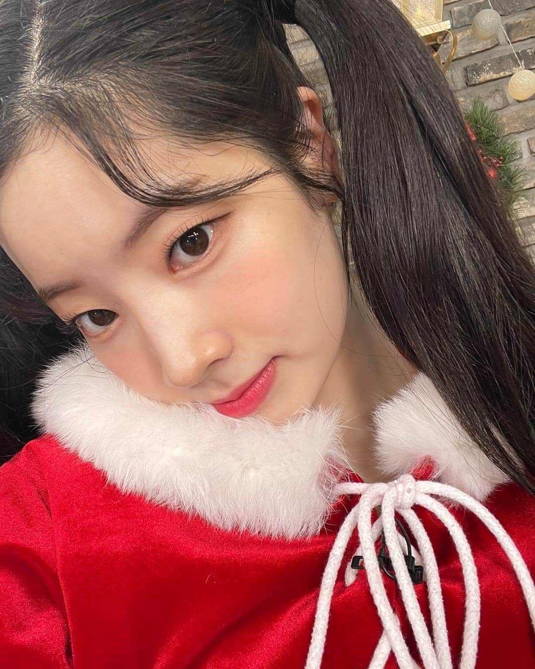 TWICEさんのインスタグラム写真 - (TWICEInstagram)「4일 남은 크리스마스🎁」12月21日 13時15分 - twicetagram