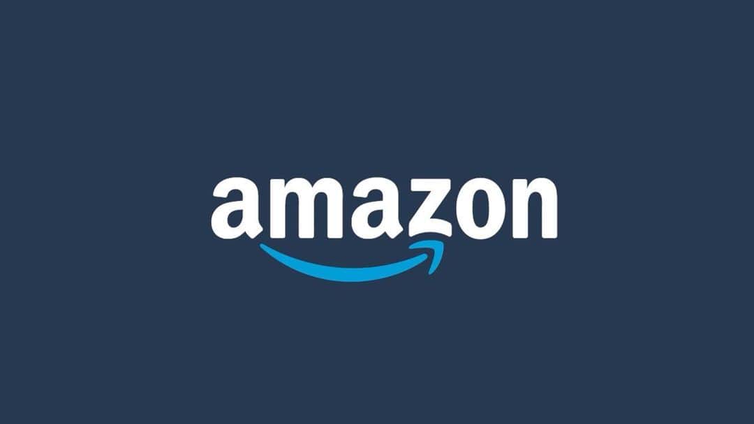 のインスタグラム：「今日は私もよく利用しているAmazonさんとの コラボ投稿です！ ⁡ いつも準備などギリギリの私は 本当にAmazonさんには助けられています。 今回のクリスマスプレゼントもAmazonさんがないと成り立ちません（きっぱり！）🎁🎅 ⁡ ⁡ Amazonの裏側で働く方へのインタビュー動画を 一部紹介します。初めて配送拠点を見せていただきましたが、本当にたくさんの方がいろんな想いで関わってくださっているんだなぁと感謝の気持ちでいっぱいです。 全編はAmazonのYouTubeチャンネルでアップされているみたいなので是非チェックしてみてください。 ⁡ Amazonのスタッフさん、いつも本当にありがとうございます🚛📦 #AmazonBoxStars#PR」