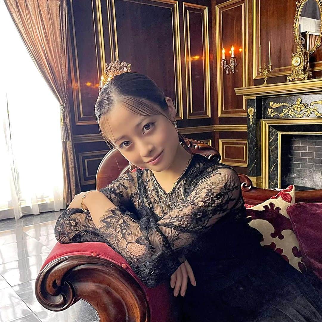 橋本環奈のインスタグラム：「こんばんは！環奈MGです。  メルティクリームリップからオフショットです。  #橋本環奈 #橋本環奈2021 #橋本環奈マネージャー #メルティクリームリップ #ロート製薬」