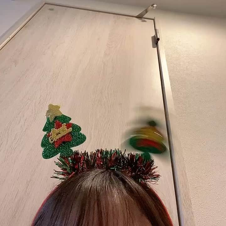 のインスタグラム：「明日はクリスマス特集1日目です🎄 もうすぐ1年がおわるよ〜はやいねえ〜」