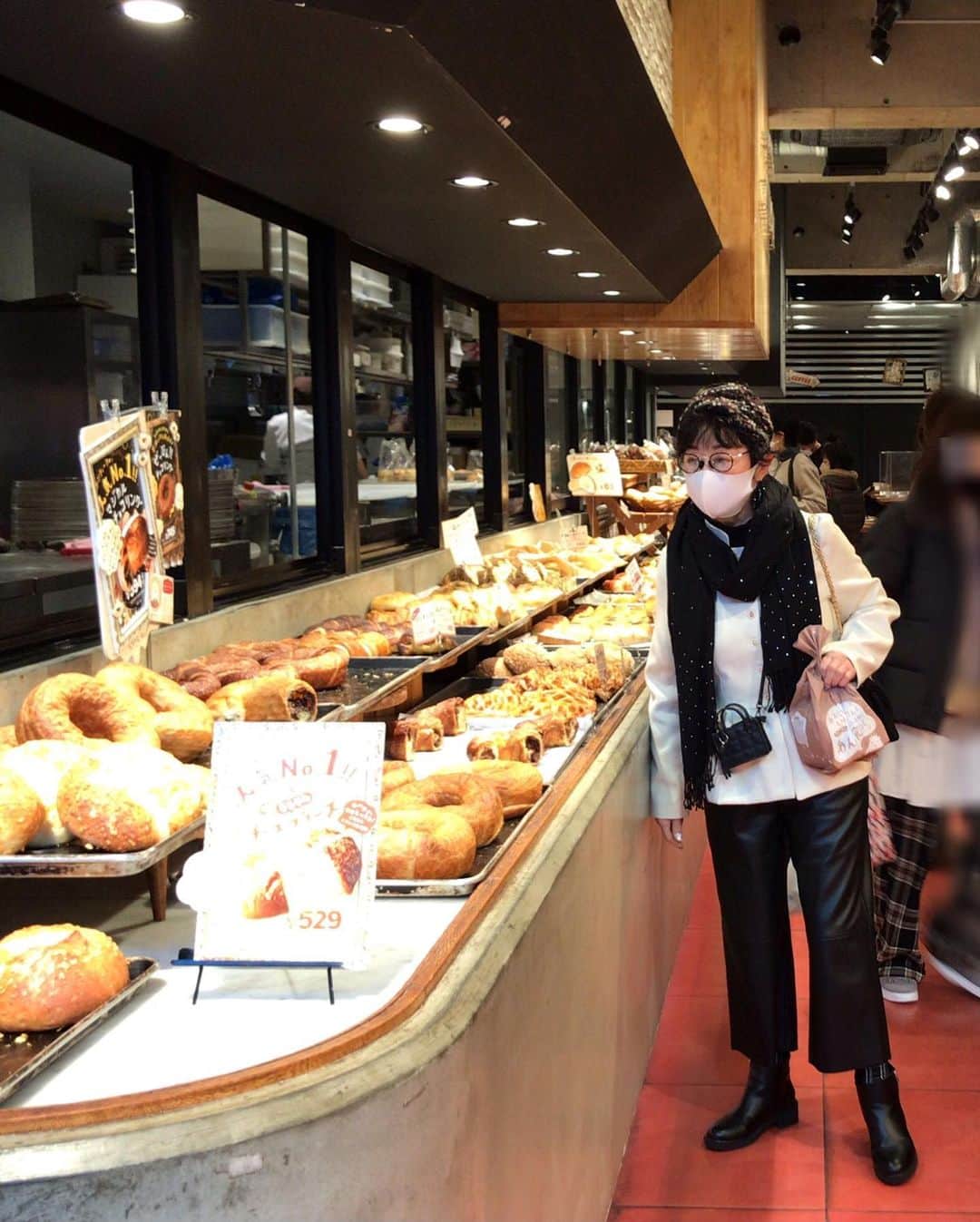 小川知子さんのインスタグラム写真 - (小川知子Instagram)「#寿司懐石 #antiqueあん食パン  #小川知子」12月21日 18時43分 - tomoko_ogawa_