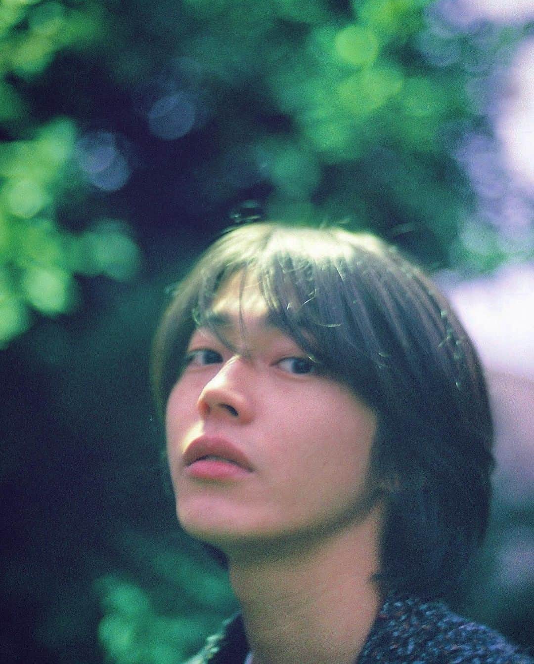 枝優花のインスタグラム：「出会った頃は19歳だったのに〜の衝撃〜時の流れに追いつけない〜おめでとう〜birthdayボーイよ🍰元気にごはんを食べて生きて🎂」