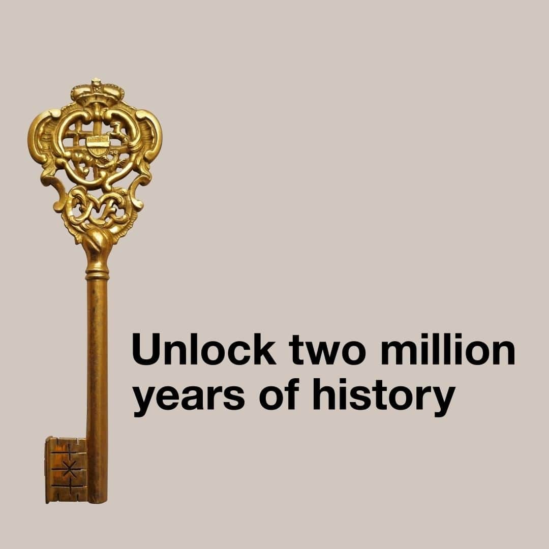 大英博物館のインスタグラム：「🗝 Unlock two million years of history with a Gift Membership.  Treat someone special to 12 months of unlimited exhibitions, exclusive on-site and online events, and discounts in our shops, cafés and restaurants.  🏛 Find our full range of Gift Memberships – including options for Under 26s and bringing a guest.  Buy now to get a digital gift certificate in time for Christmas via the link in our bio or head to britishmuseum.org/gift-membership  Each Membership supports the care, preservation and display of the collection, making the inspirational work of our curators, conservators, scientists and educators possible.  #BritishMuseum #ShopMuseums」