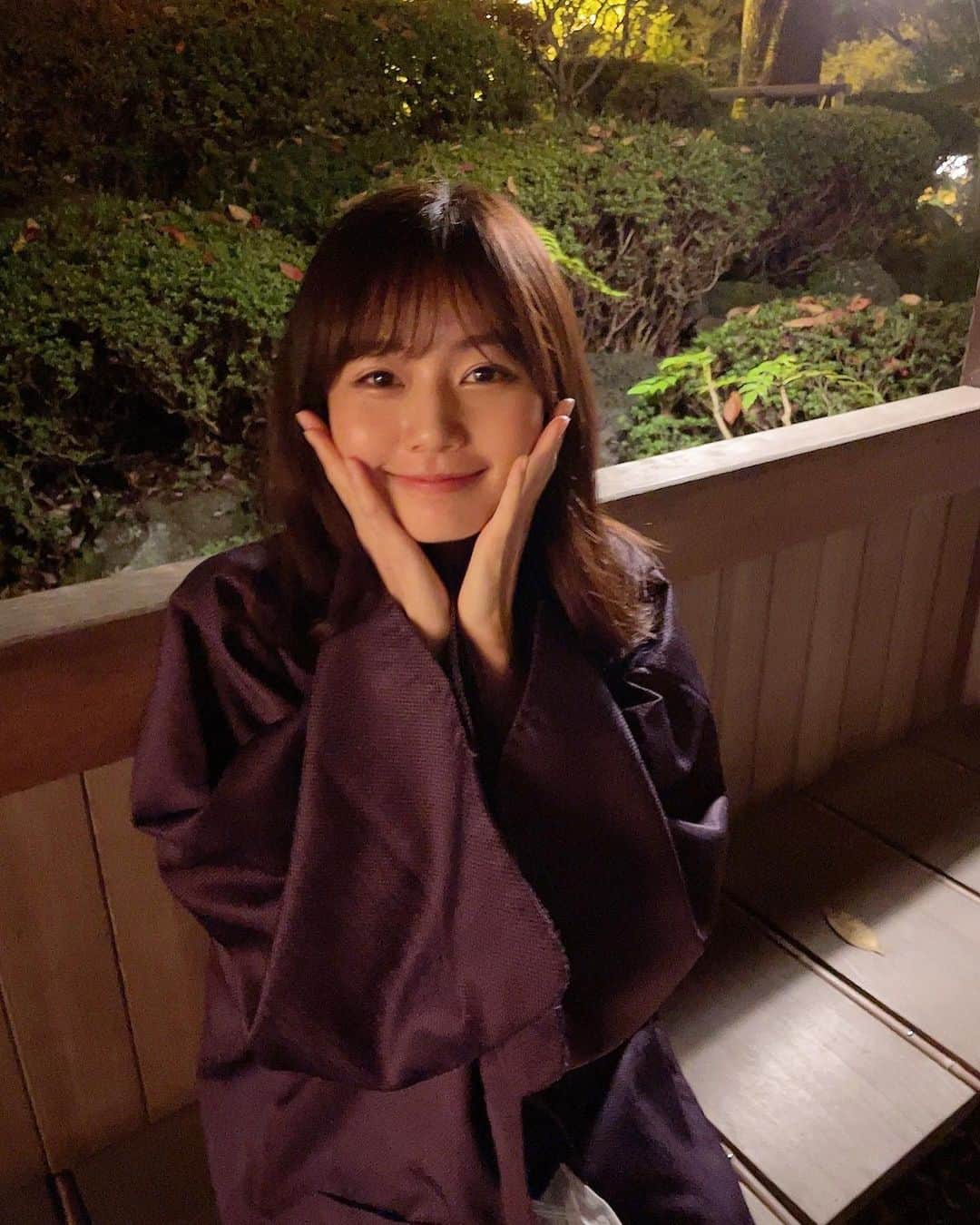 杉浦みずきのインスタグラム：「. そのポーズ結構ださいよ😀 最近毎日極寒だから、 今日はなんとなーく暖かかった気がする また温泉行きたい♨️」