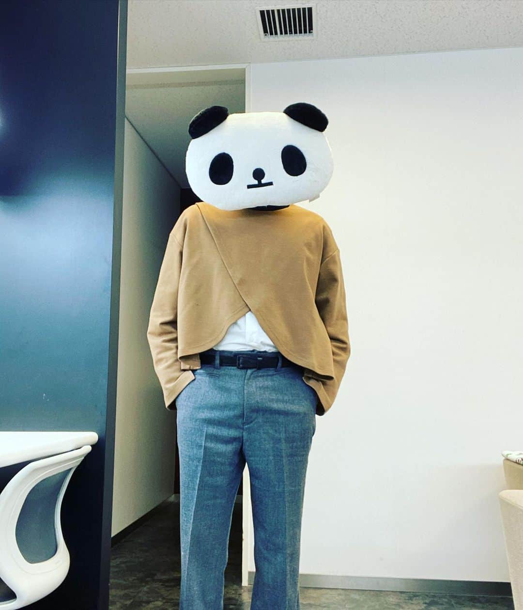 有吉弘行さんのインスタグラム写真 - (有吉弘行Instagram)「シャツがオシャレ。」12月21日 20時40分 - ariyoshihiroiki