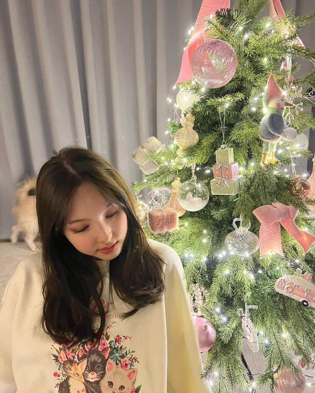 TWICEさんのインスタグラム写真 - (TWICEInstagram)「☃️크리스마스에 만나☃️」12月21日 21時43分 - twicetagram