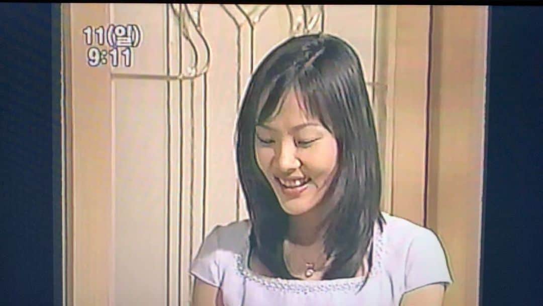 ユン・ジヘのインスタグラム：「22년전 드라마 #vhs #비디오테이프 전생의 인연적 느낌」