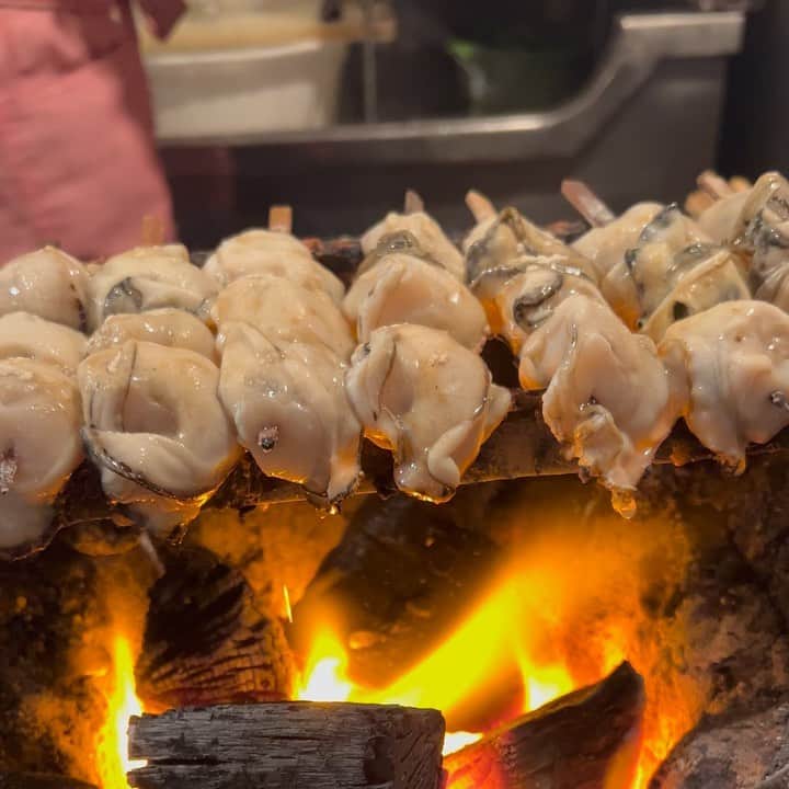 岸本加世子のインスタグラム：「この牡蠣の塩焼きと黒はんべのフライが食べたくて静岡三河屋へ。#静岡県おでん #三河屋」